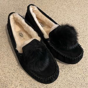 UGG SLIPPERS